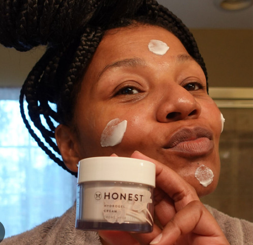 Skincare Routines for Different Skin Types: Customizing Your Regimen