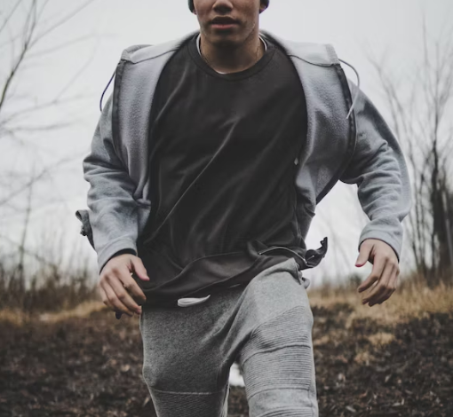 Monochrome Magic: Styling Tips for Trendy Men’s Black and White Looks