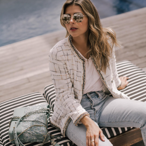 From Day to Night: Transform Your Outfit with the Right Accessories