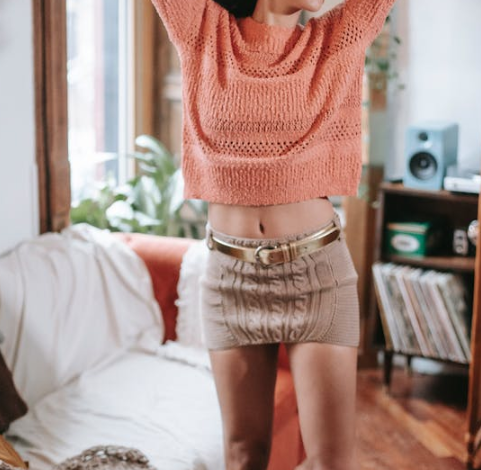 Elevate Your Look in 2024: Ideal Body Shapes with Skirts and Cozy Sweaters