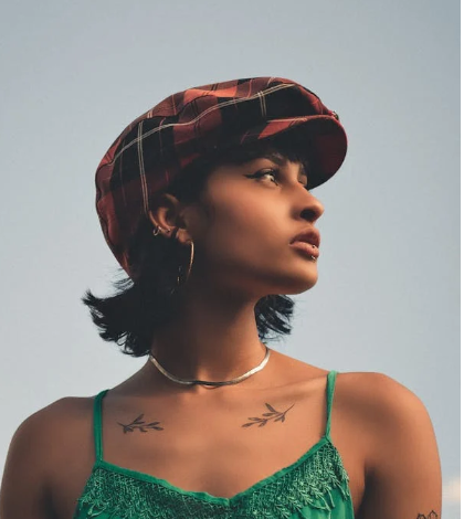 Mastering the Art of Minimalism: Effortless Makeup Looks for the Modern Woman