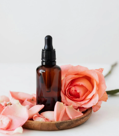 Petal Soft: Incorporating Floral Extracts and Botanical Ingredients into Your Skincare