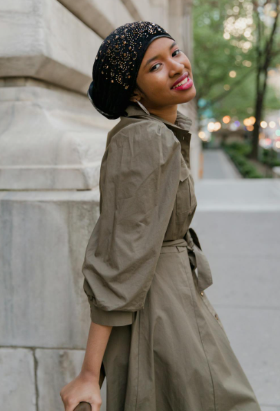 Effortless Autumn Chic: Trench Coats and Wide-Leg Pants for Everyday Style